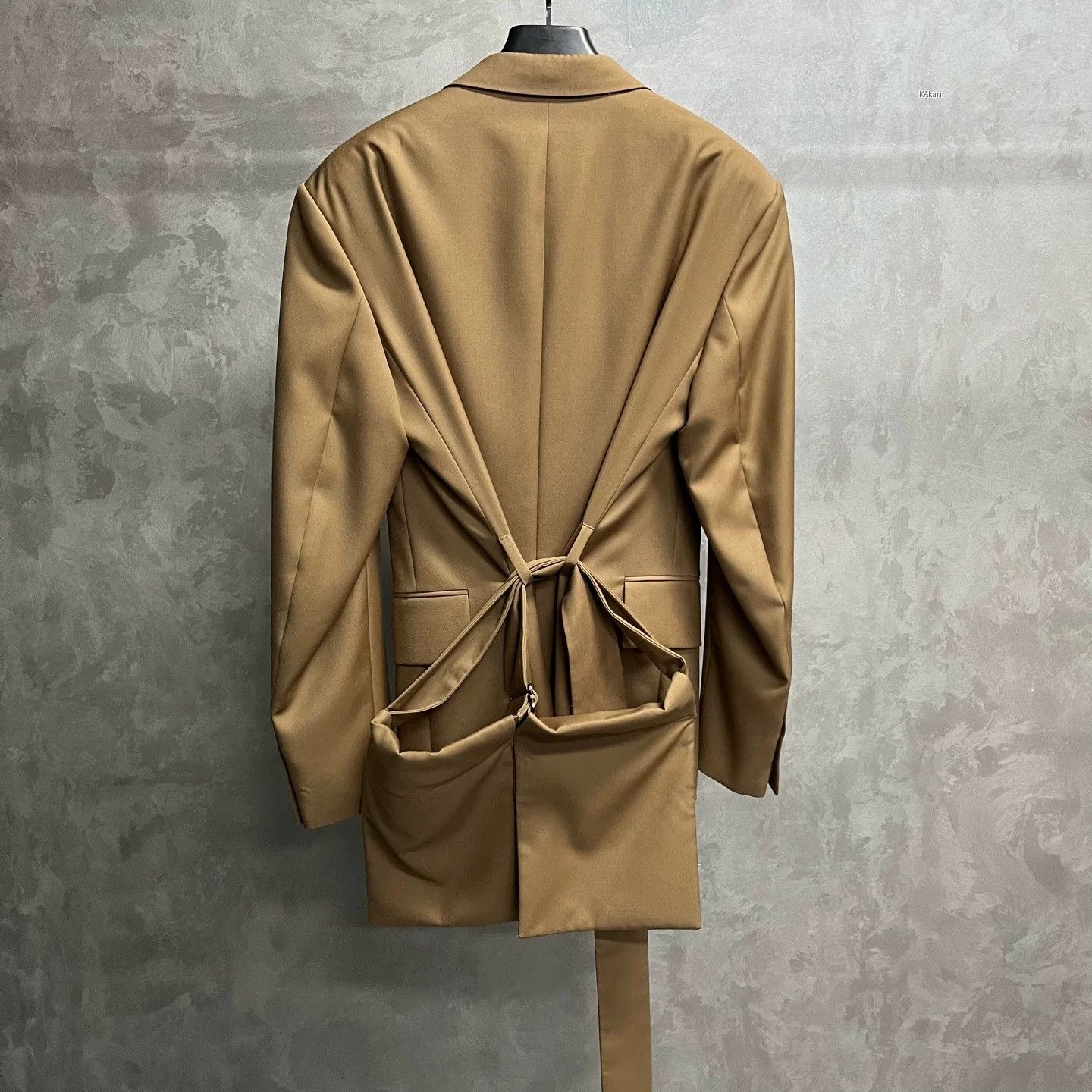 Louis Vuitton Louis Vuitton Beige Lapel Belted Jacket Size US M / EU 48-50 / 2 - 4 Thumbnail