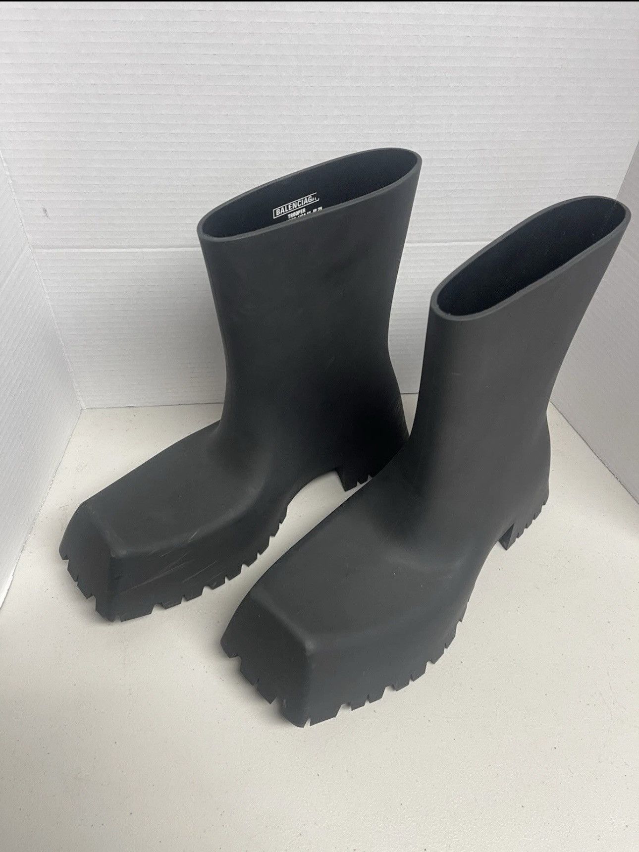 Balenciaga × Designer BALENCIAGA Authentic Trooper boots  display picture 3
