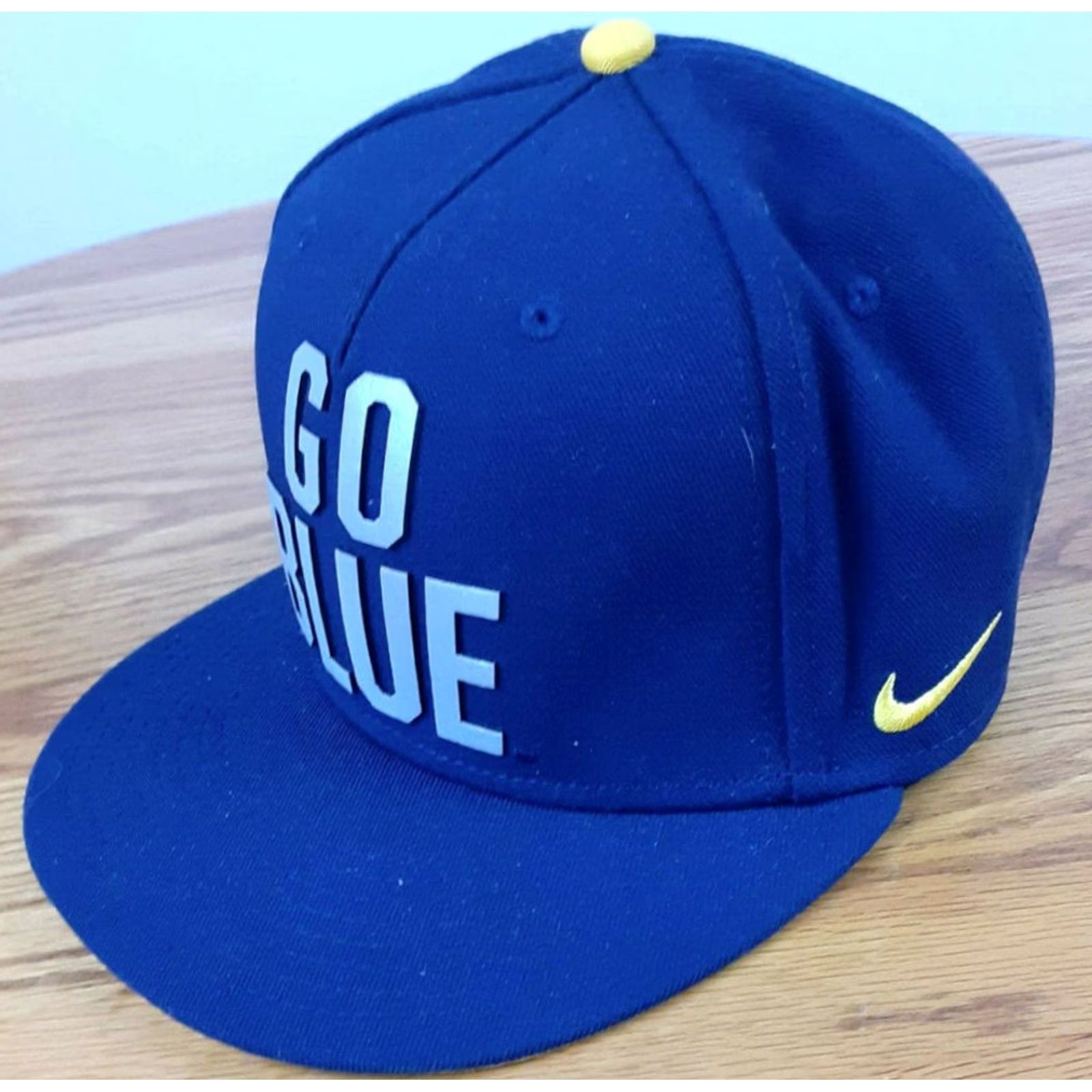 Nike VINTAGE Nike True Hat Michigan Wolverine Go Blue Reflective adjustable Strap EUC Mens Cap Blue Reflective Logo Stadium Casual Size ONE SIZE - 4 Thumbnail