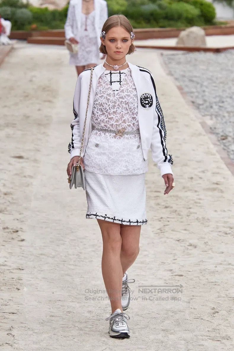 Chanel Chanel 23C Early Spring Vacation Double C Embroidered Lace Size XXS / US 00 / IT 34 - 8 Thumbnail
