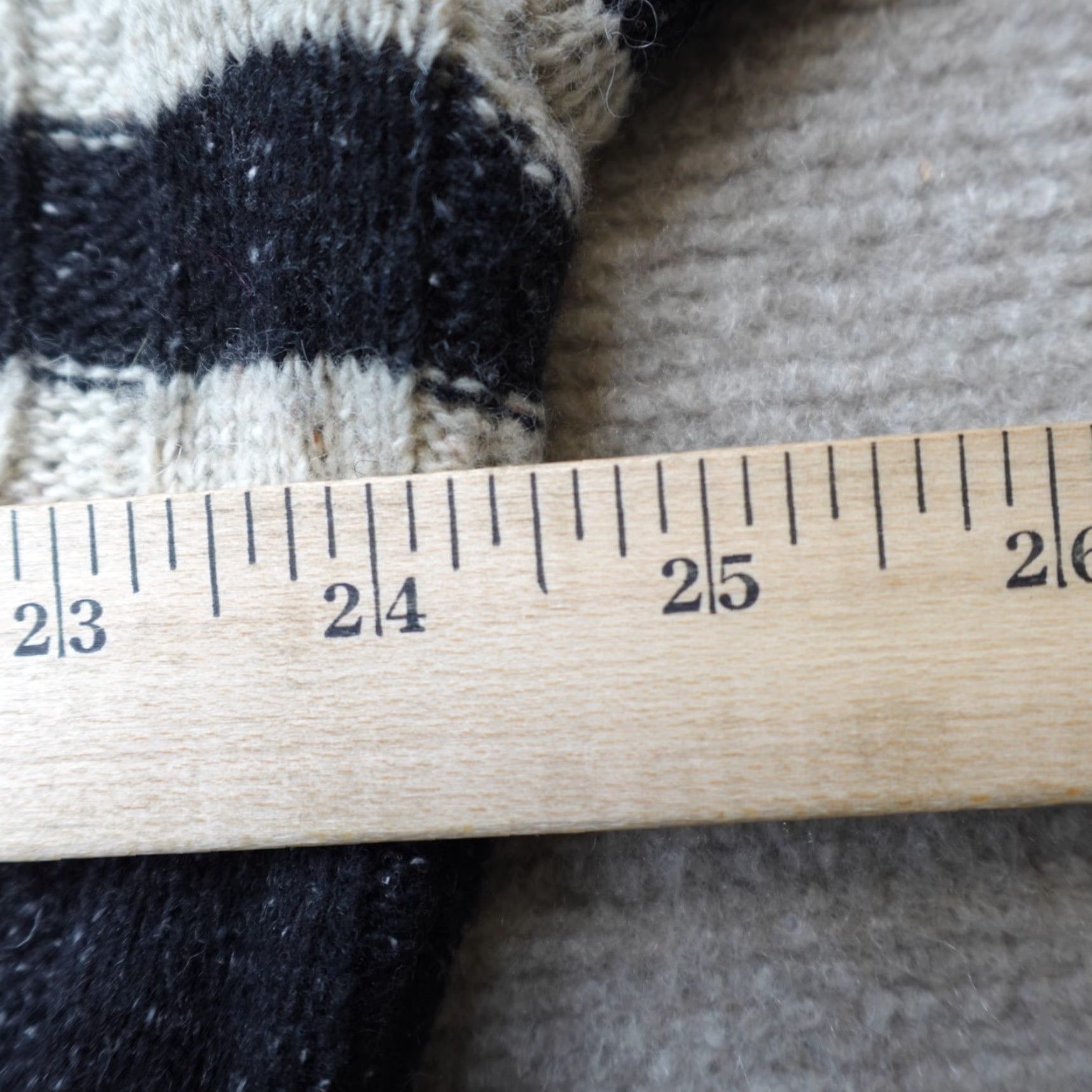 Vince Vince Mens Sweater XL Gray Striped Knit Wool Silk Blend Crew Neck Pullover Long Sleeve Casual Winter Fall Spring Size US XL / EU 56 / 4 - 7 Thumbnail