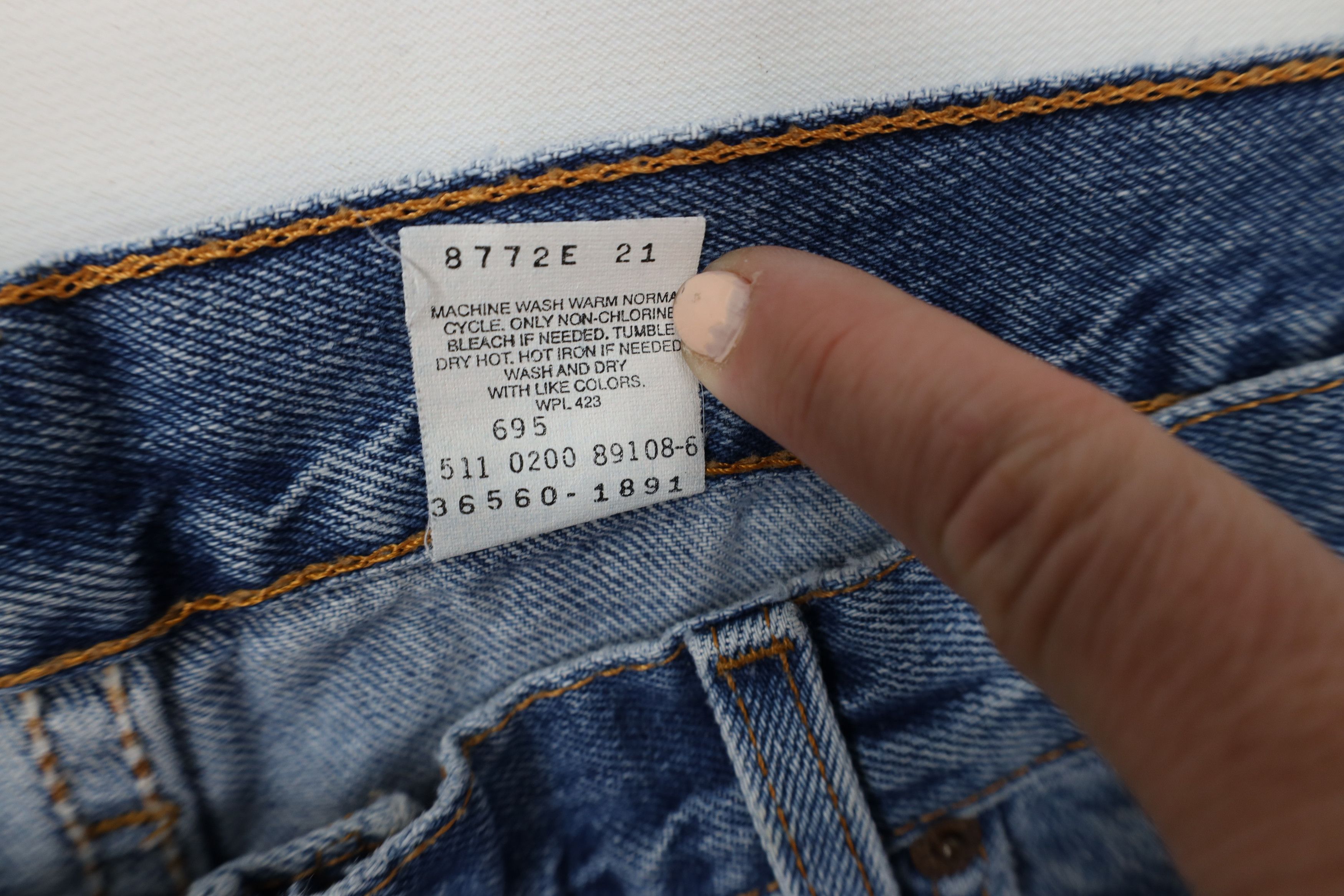 Levi's Vintage Y2K 2000 Levis 569 Fit Denim Jeans Shorts Jorts USA Size US 38 / EU 54 - 9 Thumbnail