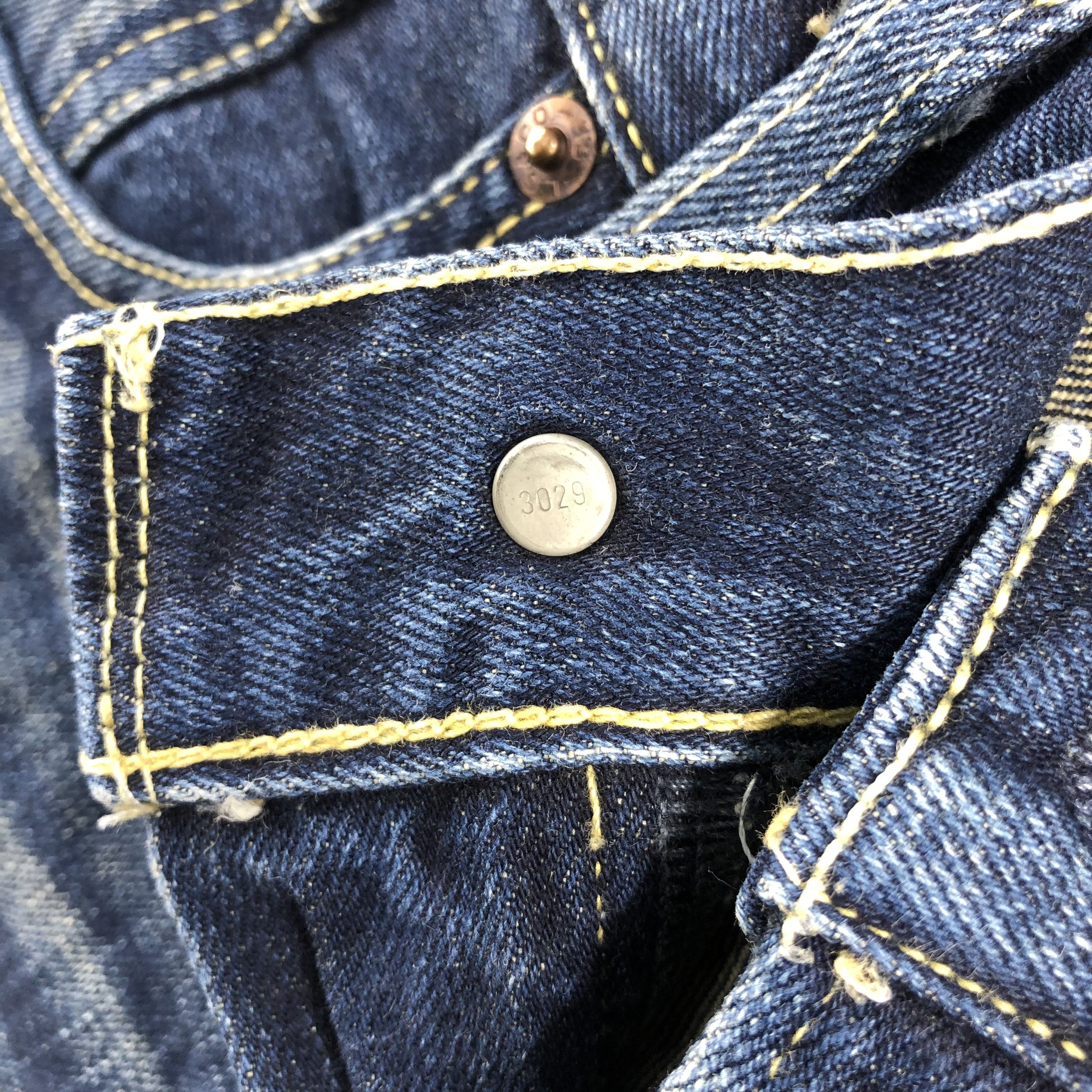 Levi's Vintage Blue Wash Levis 502 Jeans-J1806 Size US 33 - 8 Thumbnail