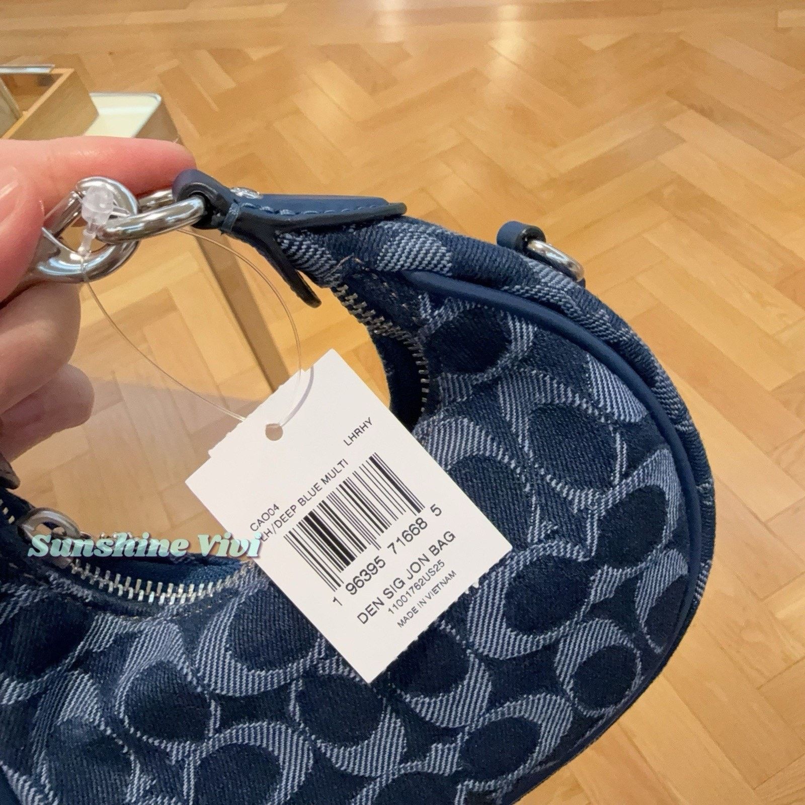 バッグ COACH Shoulder Bag Signature Denim Coach NWT Coach Jonie Bag Signature Denim Blue Crossbody CAO04