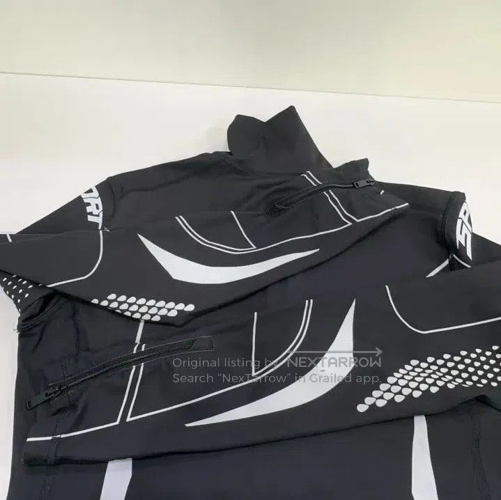 Givenchy Givenchy Solid Print Half-Zip Long-Sleeve T-Shirt. Size US M / EU 48-50 / 2 - 9 Thumbnail
