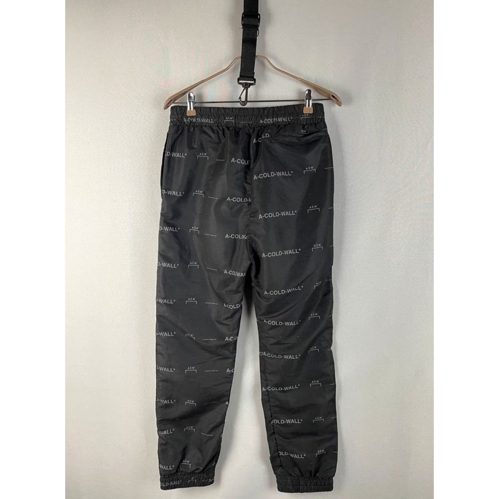 Vintage A-Cold-Wall Jogger Pants Mens L Black Polyester Elastic Waist Trouser Fashion Slim Casual Workwear Activewear Regular Fit Straight Leg Pants Size US 33 - 2 Thumbnail