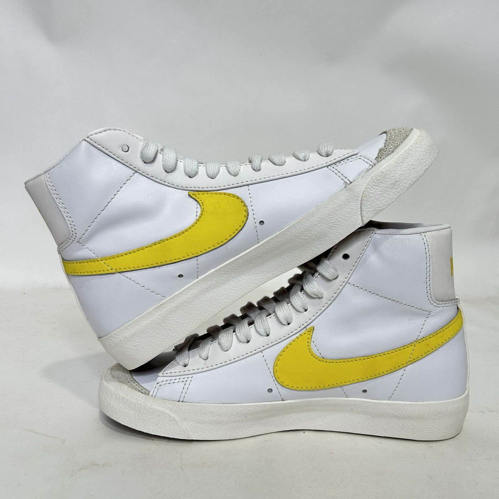 Nike Nike Blazer Mid '77 Vintage "Opti Yellow White" Size US 5.5 / IT 35.5 - 3 Thumbnail