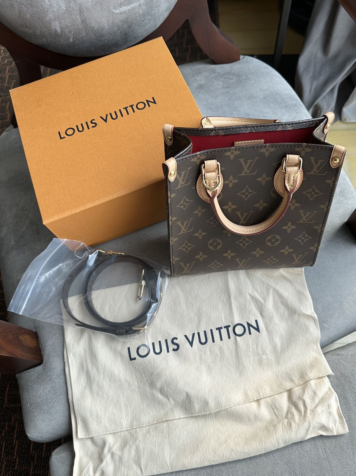 Louis Vuitton Sac Plat BB