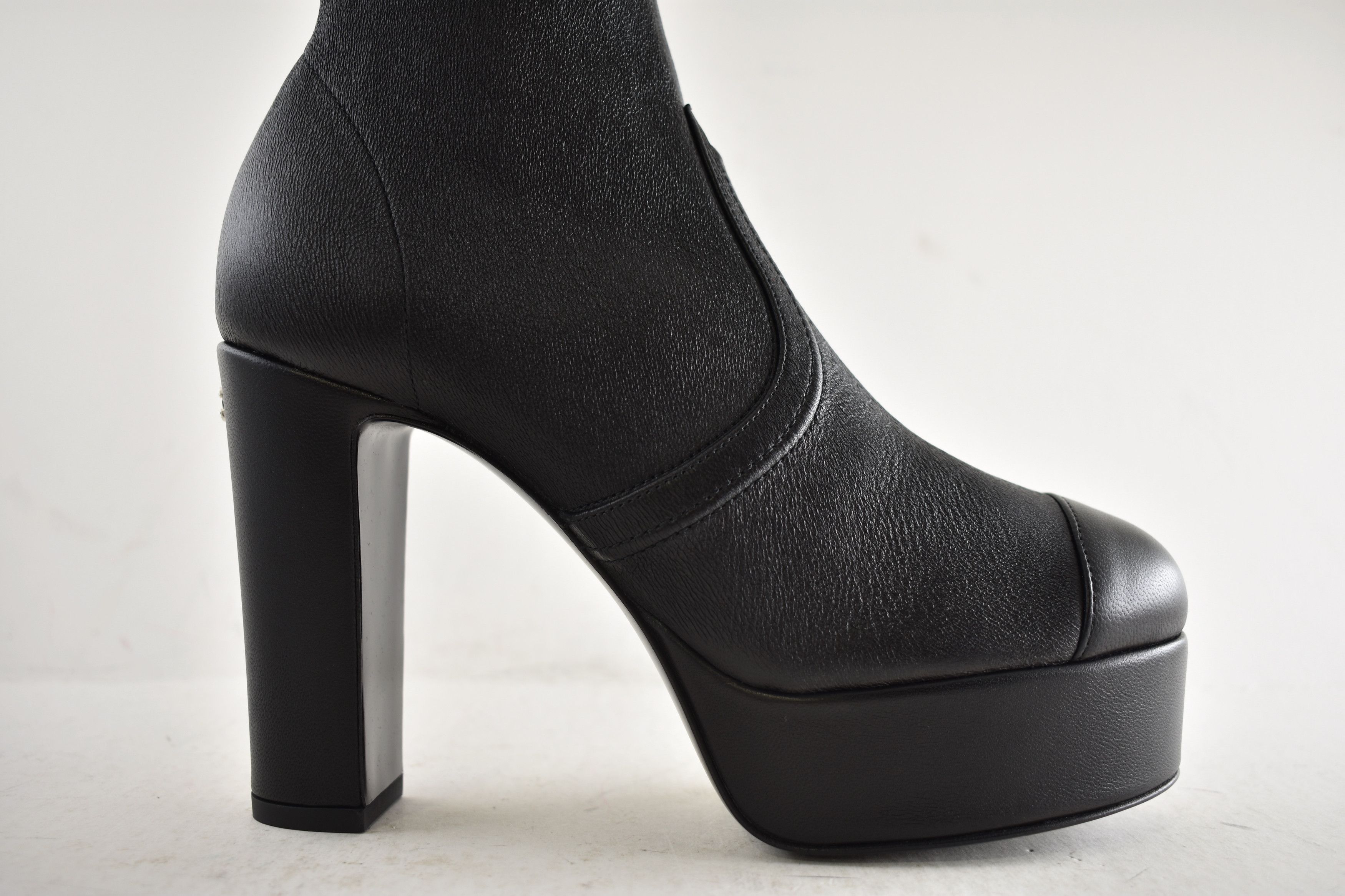 Chanel 24K Lambskin CC Platform Block Heel Knee High Boots 37.5C Size US 7.5 / IT 37.5 - 6 Thumbnail