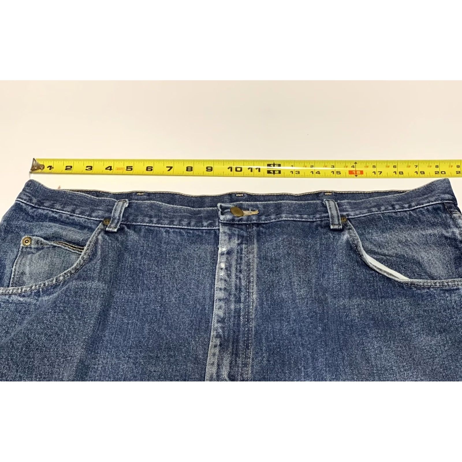 Wrangler VINTAGE Wrangler Rugged Wear Jeans 40x30 Blue Denim Distressed Classic Fit Mens Jeans Size US 40 / EU 56 - 3 Thumbnail