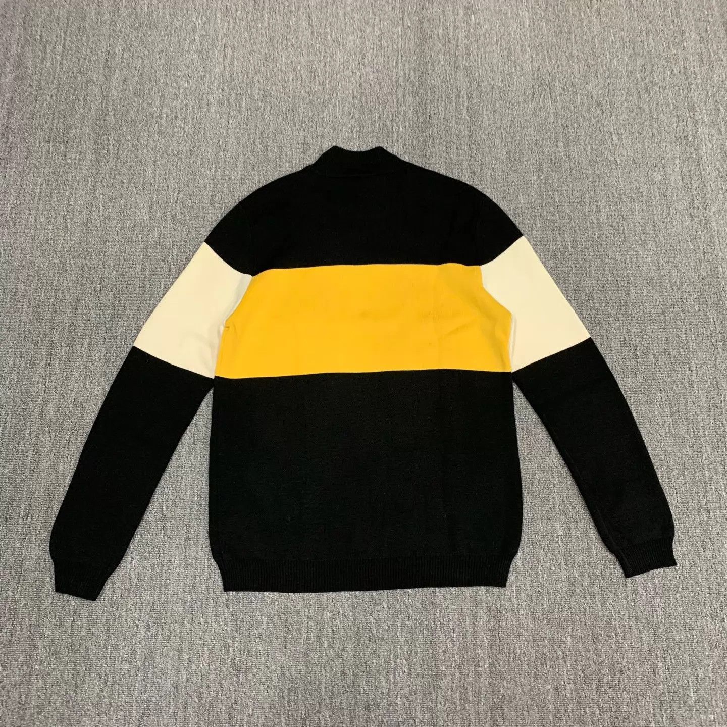 Fendi Fendi color blocked chest logo sweater 52 95 new stain Size US L / EU 52-54 / 3 - 2 Thumbnail