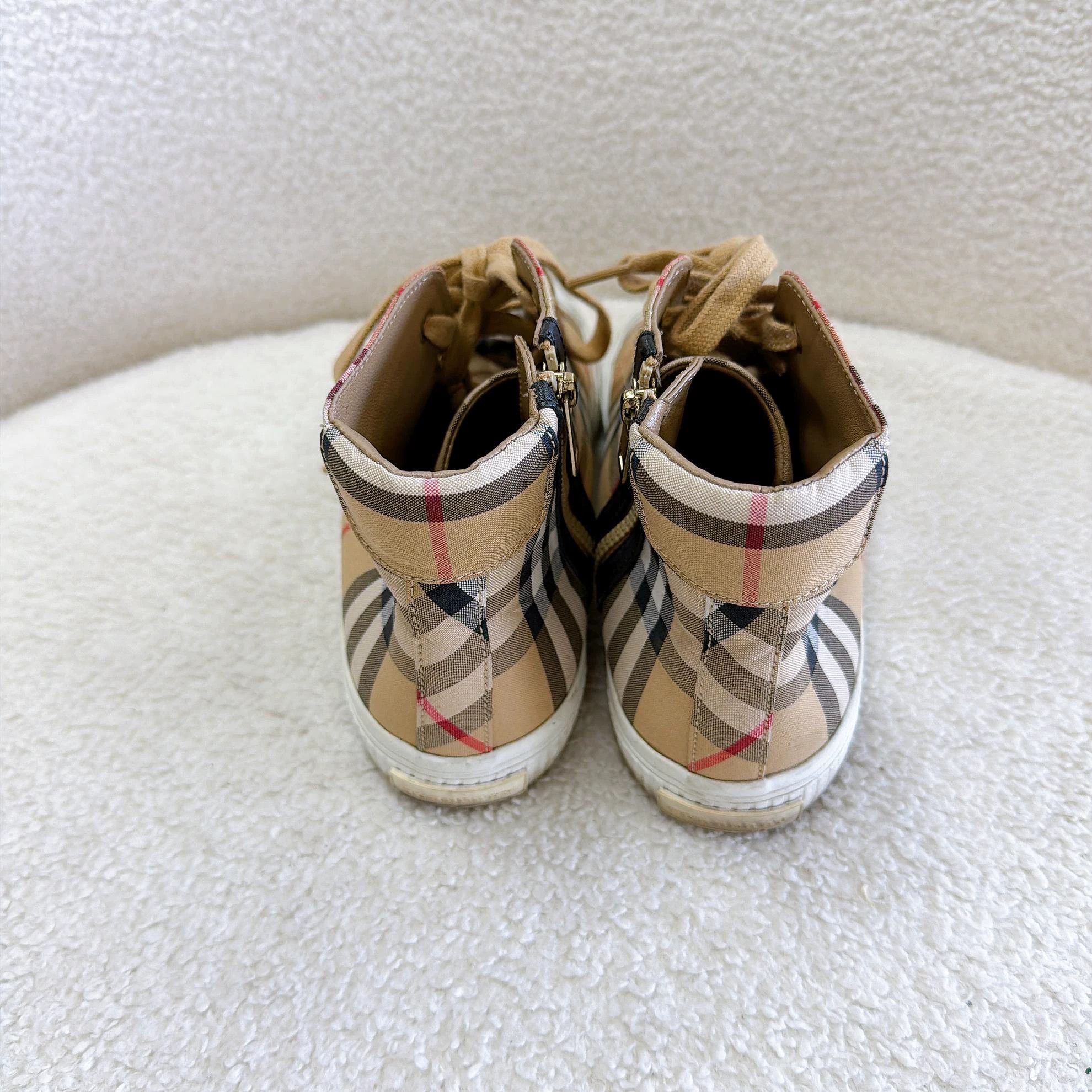 Burberry Burberry Horseferry Check Low Top Shoes Size 35 1514 Size US 4.5 / IT 34.5 - 4 Thumbnail