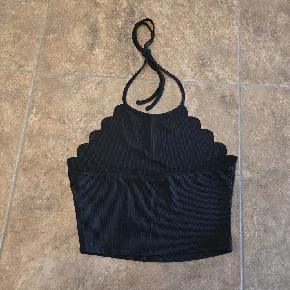 Shein Black Shell Trim SHEIN Cropped Halter Size M / US 6-8 / IT 42-44 - 2 Thumbnail