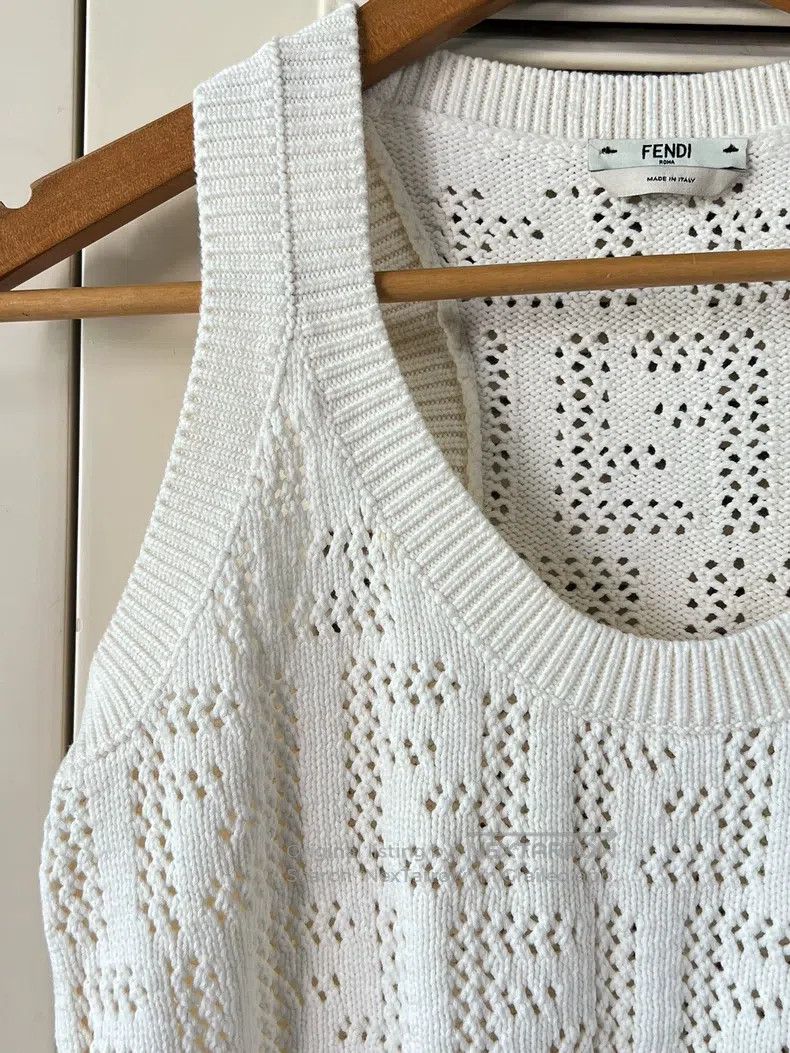 Fendi Fendi Women's knitted vest Size XS / US 0-2 / IT 36-38 - 4 Thumbnail