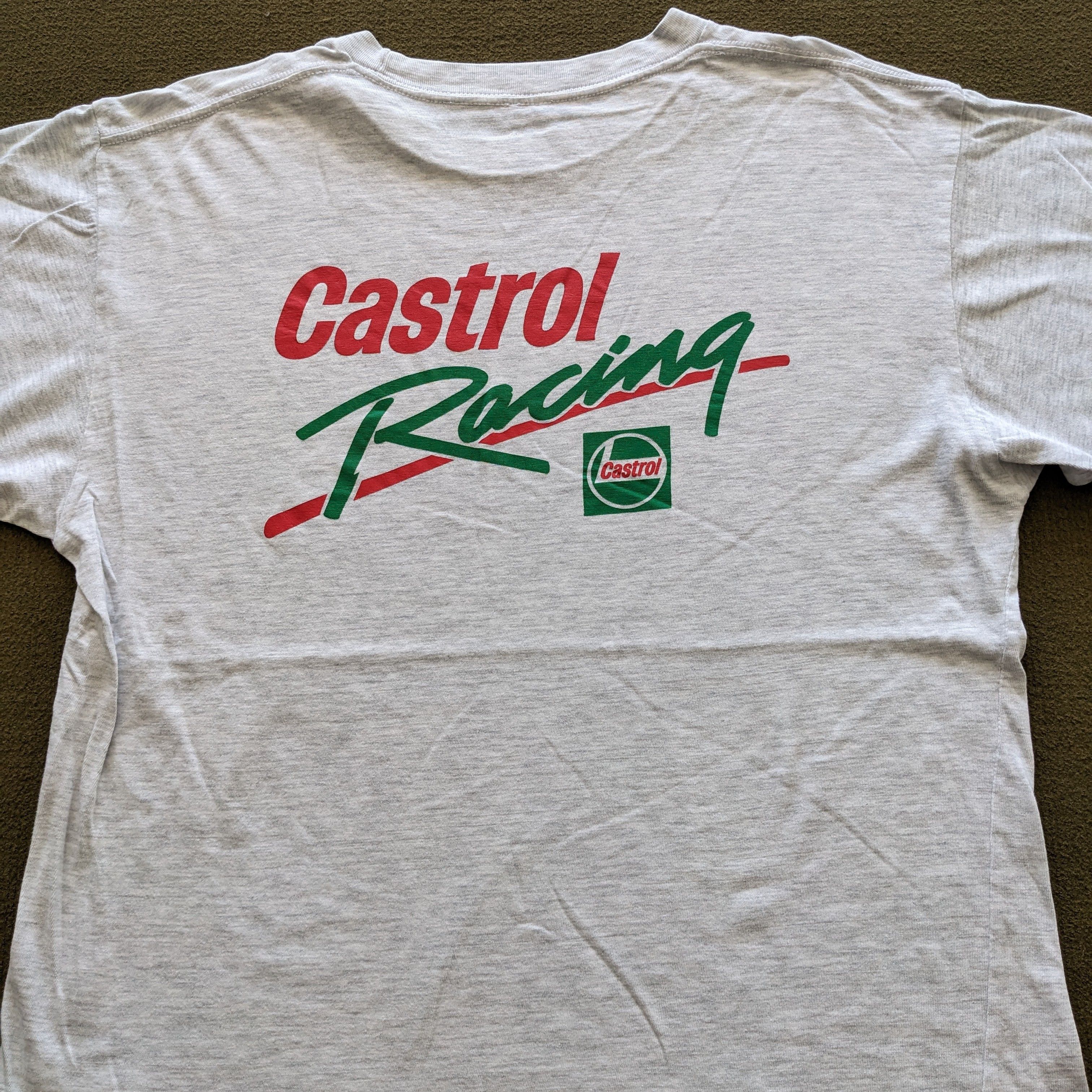 Japanese Brand Vintage CASTROL OIL Racing Motorcycle T-shirt Size US L / EU 52-54 / 3 - 2 Thumbnail