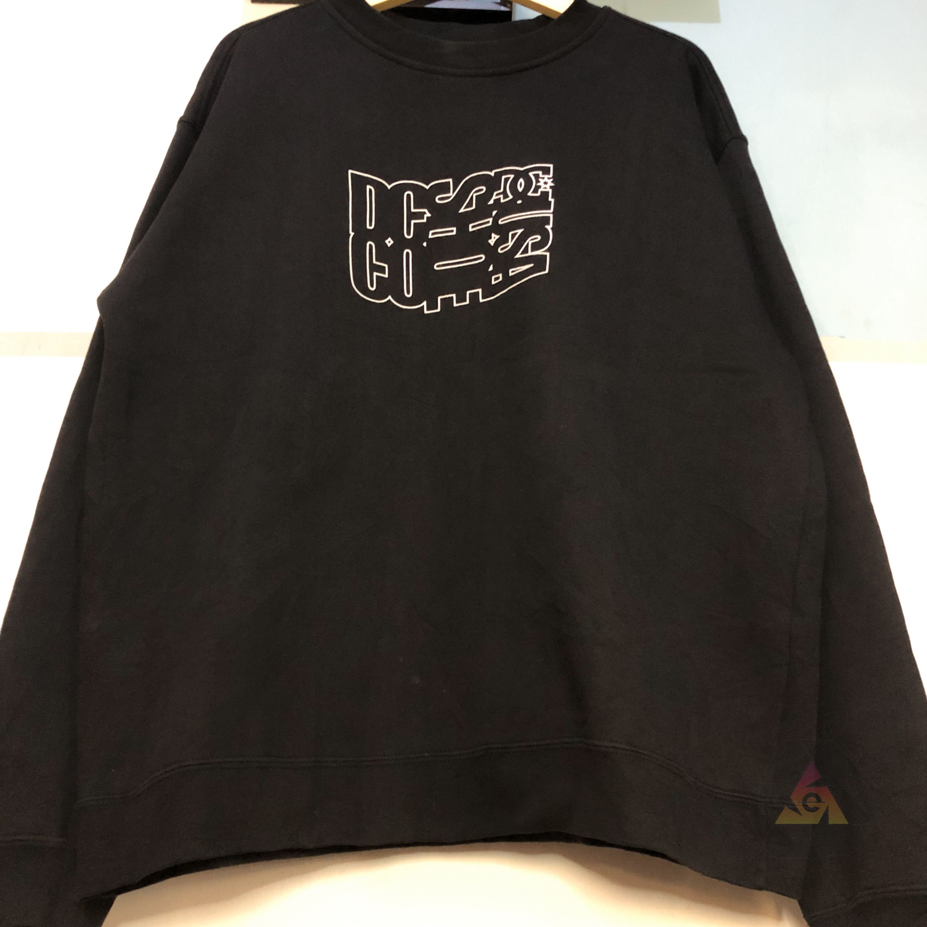 DC DC Shoes Sweatshirt Vintage Skateboard Size US L / EU 52-54 / 3 - 4 Thumbnail