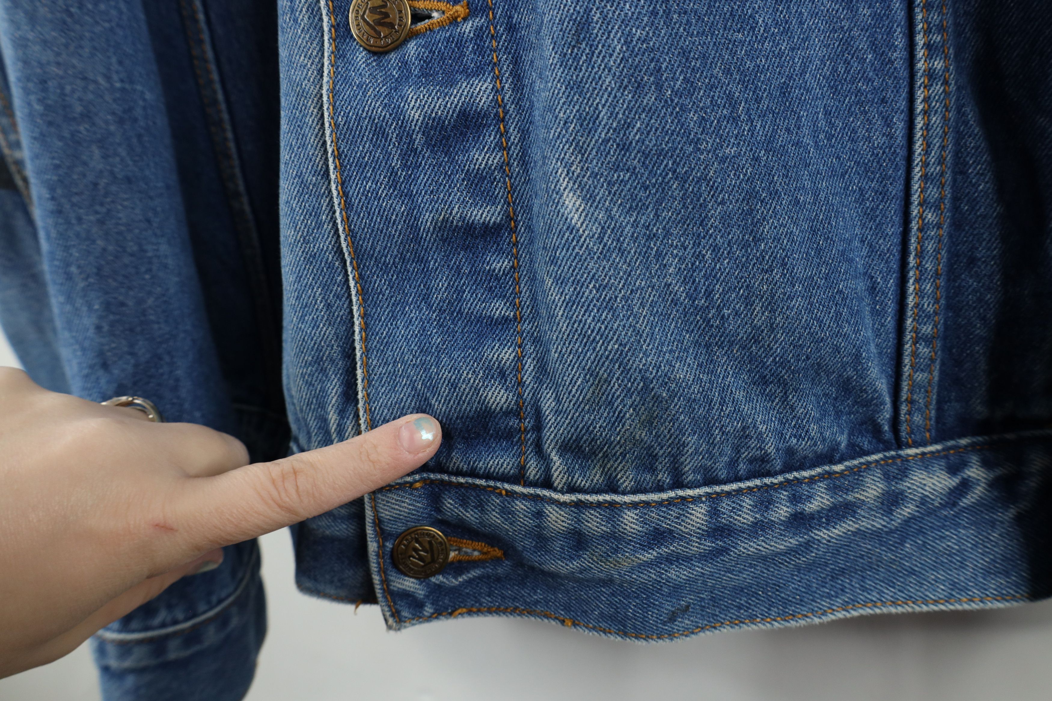 Marlboro × Vintage Vintage 90s Marlboro Leather Collar Denim Trucker Jacket Size US L / EU 52-54 / 3 - 4 Thumbnail