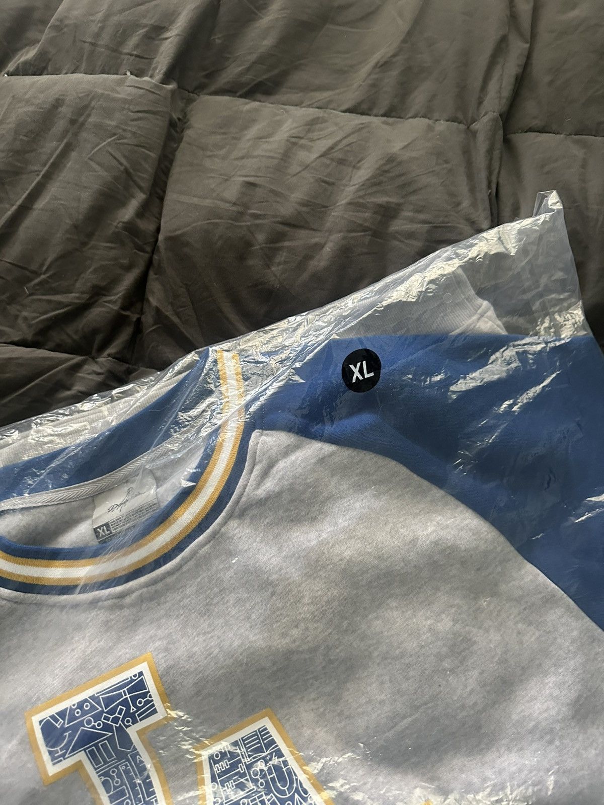 MLB Dodgers Sweater XL Teacher Appreciation Night 2026 SGA Size US XL / EU 56 / 4 - 3 Thumbnail