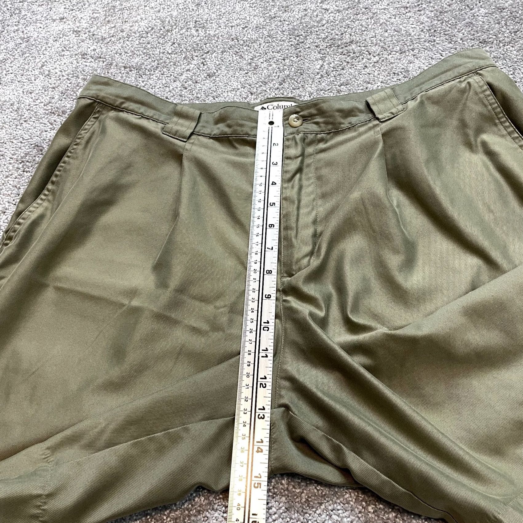 Vintage Columbia Sportswear Shorts Mens 38 Green Outdoor Hiking 9" Inseam Solid Athletic Pockets Size US 38 / EU 54 - 4 Thumbnail