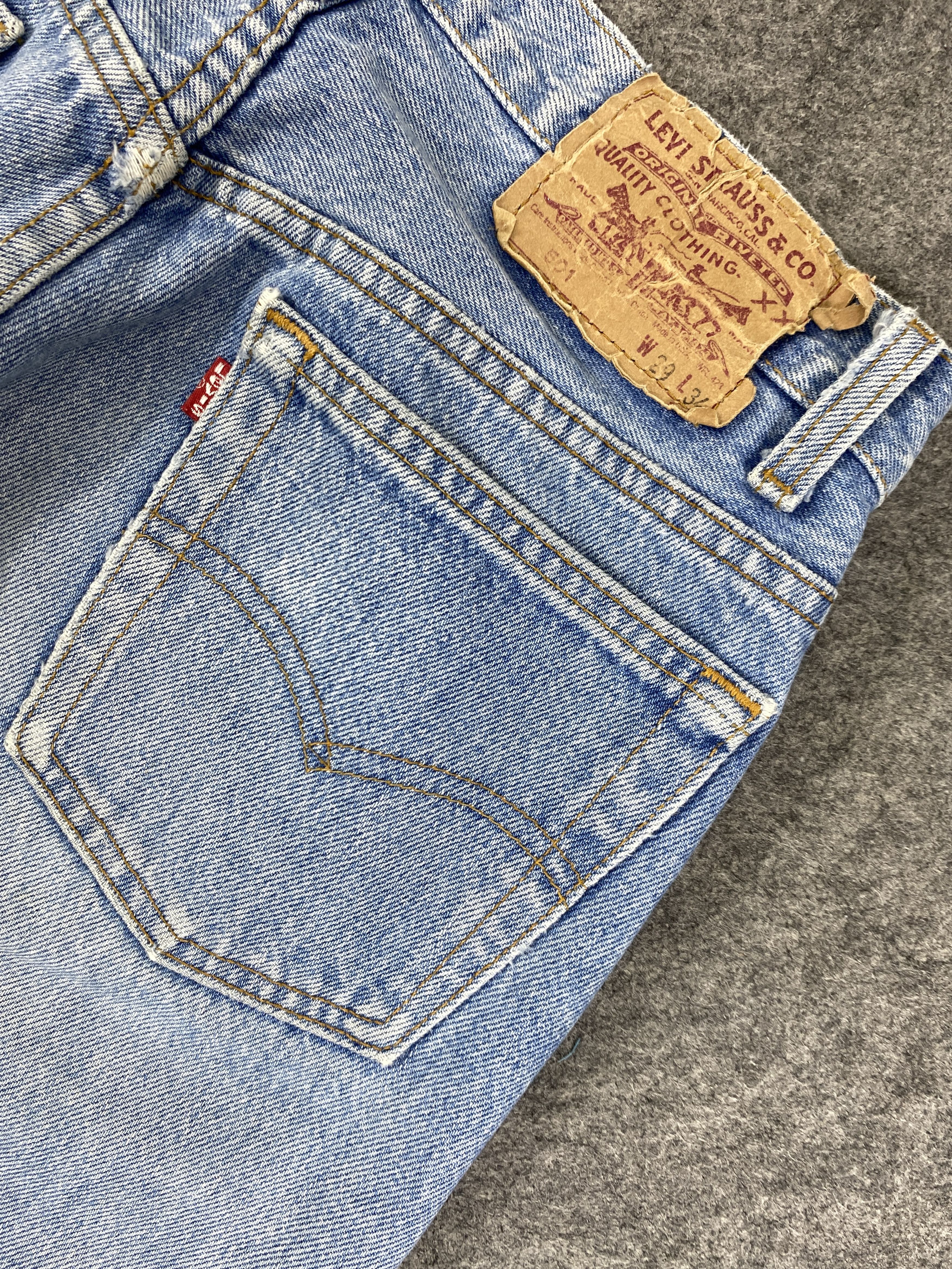 Japanese Brand Light Blue Vintage Levis 501 Jeans 28x31 - JN3192 Size US 28 / EU 44 - 11 Thumbnail
