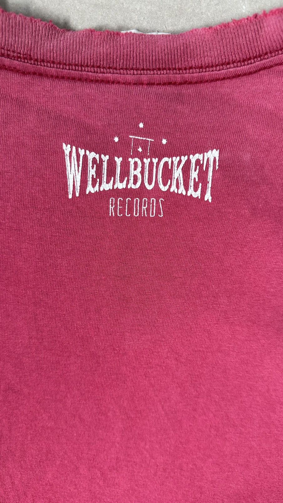 Band Tees VINTAGE HUMPBACK WELLBUCKET RECODS BAND TEE Size US M / EU 48-50 / 2 - 7 Thumbnail