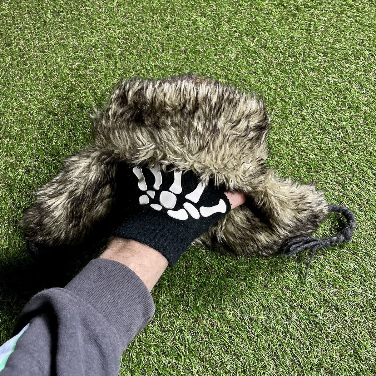Vintage Vintage Y2K Fuzzy Beanie Alt Ushanka Grunge Streetwear OS Size ONE SIZE - 1 Thumbnail