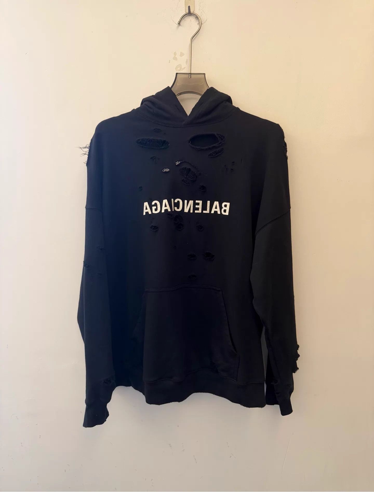 Balenciaga Balenciaga Distressed Logo Hoodie Size 2 New Size M / US 6-8 / IT 42-44 - 1 Thumbnail