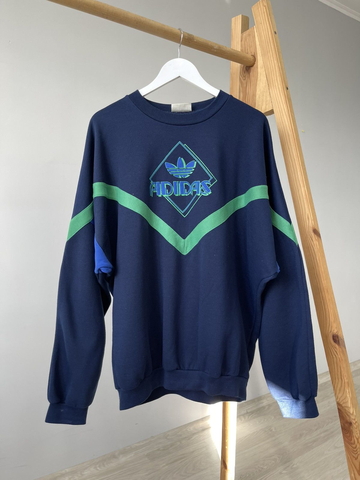 Adidas Vintage Rare Adidas Oversized Crewneck Big Logo Sweatshirt Size US XL / EU 56 / 4 - 1 Thumbnail