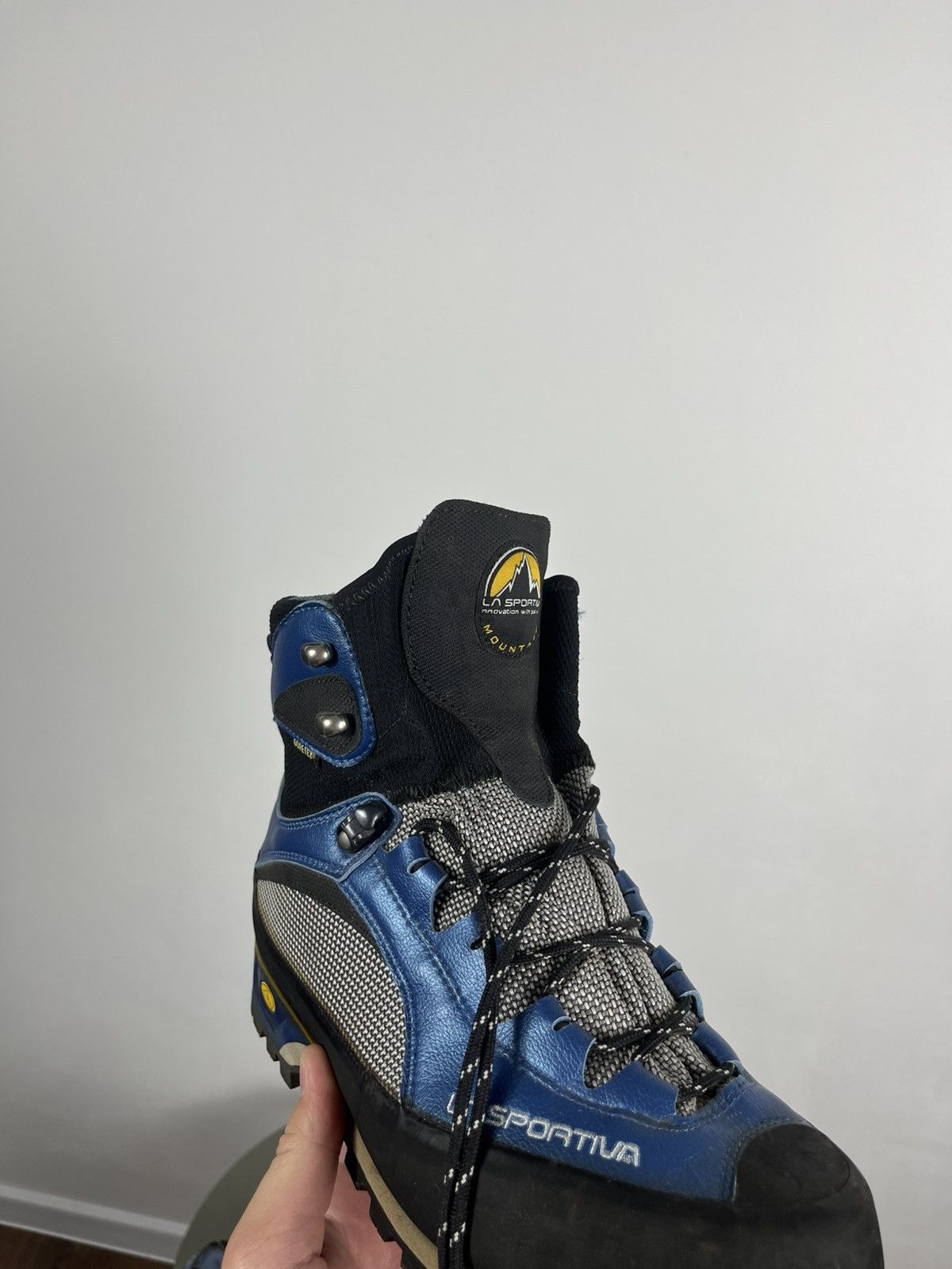 La Sportiva La Sportiva Gore-Tex Mountain Boots Black EU 43 Vibram Sole Size US 10 / EU 43 - 23 Thumbnail