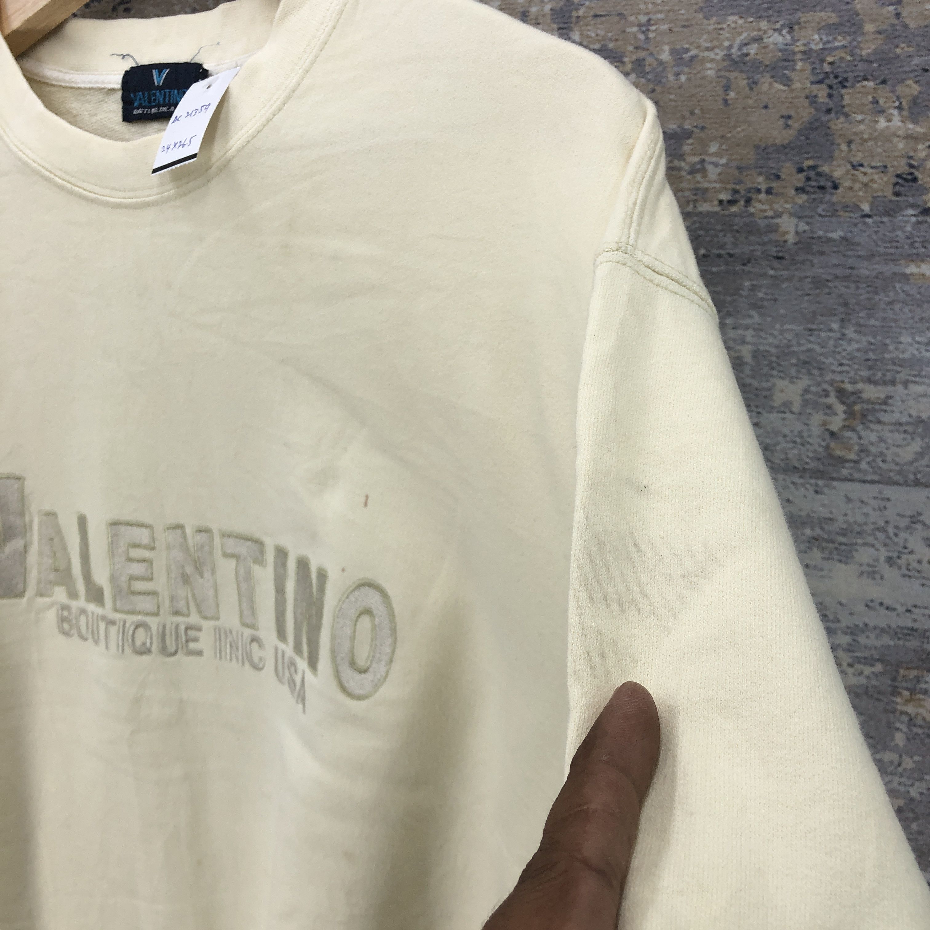 Valentino Vintage 90s Valentino Sweater Valentino Sweatshirt Jumper Size US L / EU 52-54 / 3 - 9 Thumbnail