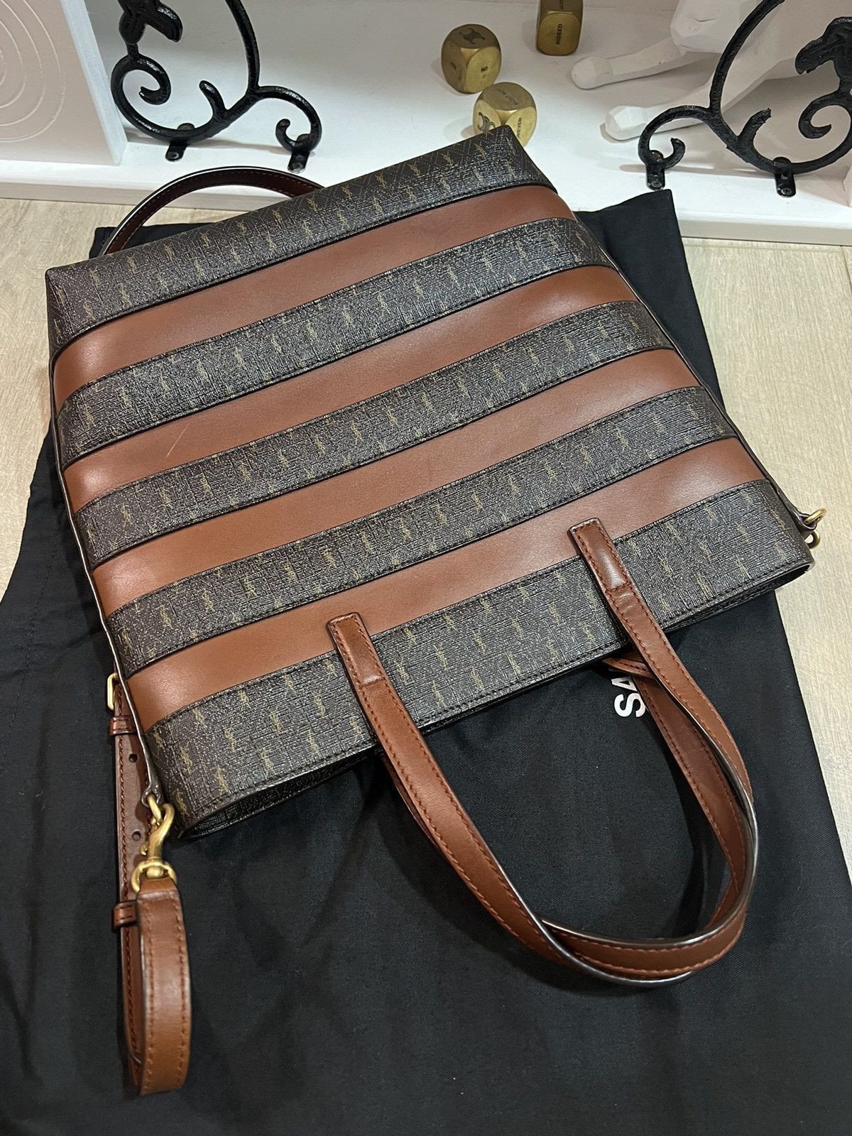 Saint Laurent Paris SS22 Le Monogramme Coated Canvas Shopping Bag Size ONE SIZE - 4 Thumbnail