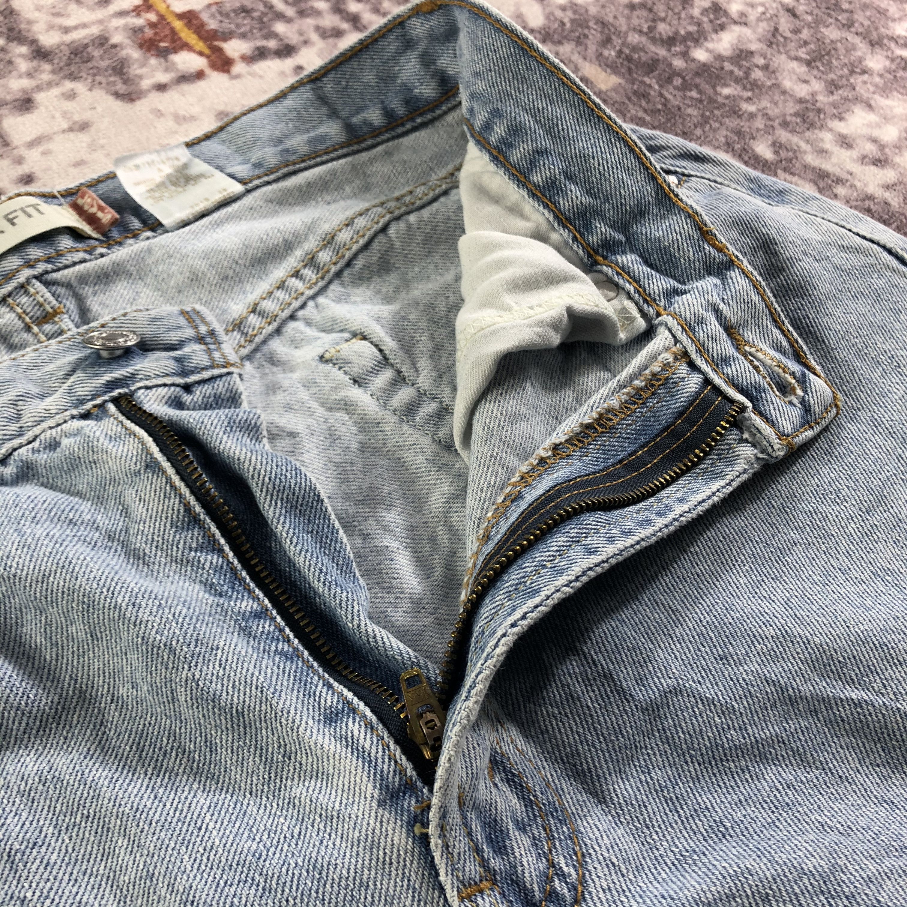 Levi's × Vintage Vintage Light Wash Levis 505 Jeans-JM3394 Size US 33 - 7 Thumbnail