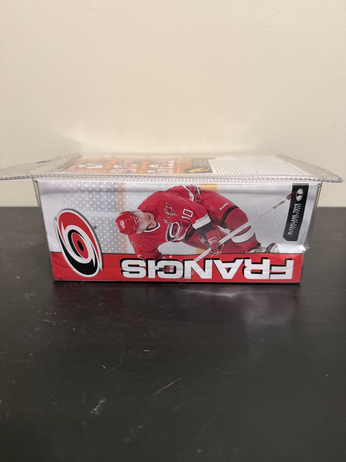 NHL Ron Francis Carolina Hurricanes NHL McFarlane Series 4 2002 Size ONE SIZE - 5 Thumbnail