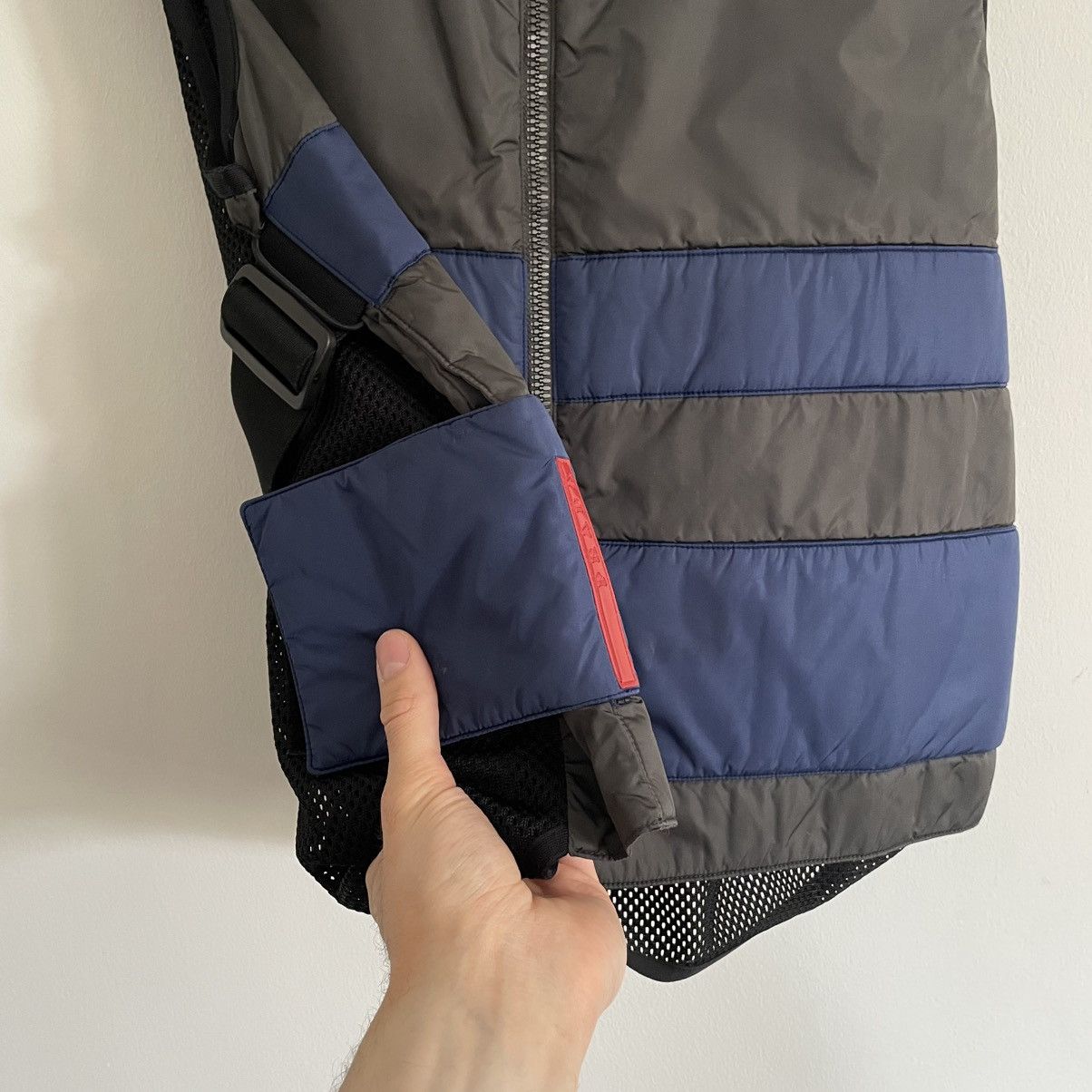 Prada Prada SS2000 Runway Vest Size US L / EU 52-54 / 3 - 4 Thumbnail
