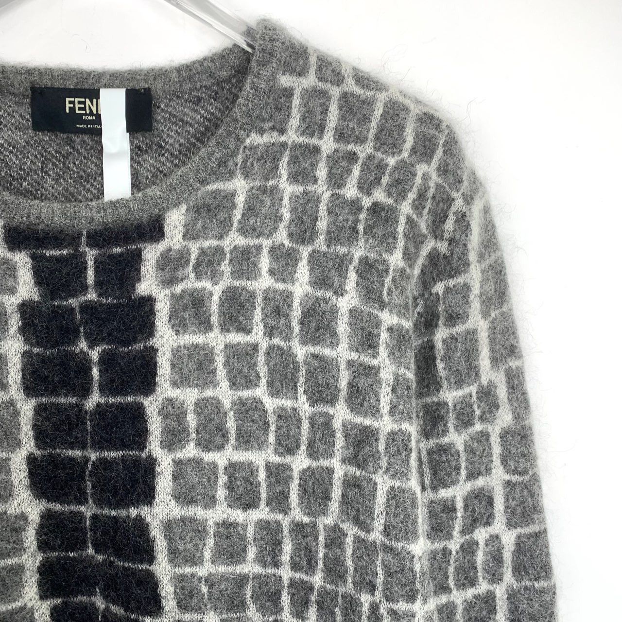 Fendi Fendi Logo Checked Grey Crew Neck Knit Sweater K26WX Size US L / EU 52-54 / 3 - 3 Thumbnail
