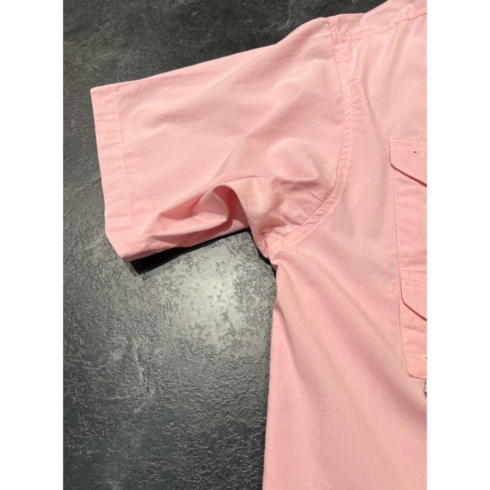 Pinko Columbia PFG Outdoor Fishing Shirt Mens L Pink Short Sleeve Button-Up Omni-Shade Lightweight Size US L / EU 52-54 / 3 - 5 Thumbnail