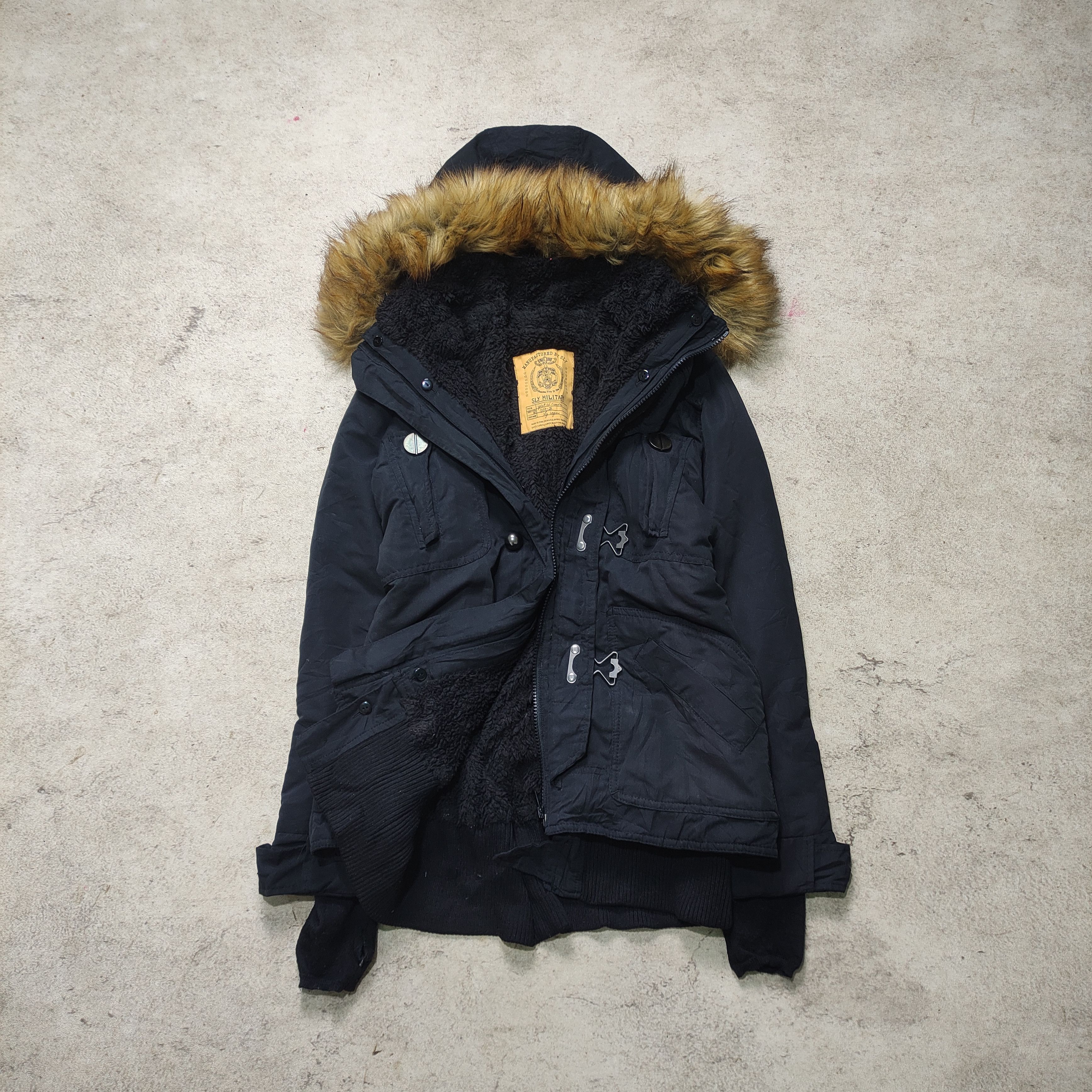 Le Grande Bleu (L.G.B.) SLY Archive Vkei Bondage Fur Jacket 2000s style L.G.B Size US S / EU 44-46 / 1 - 3 Thumbnail