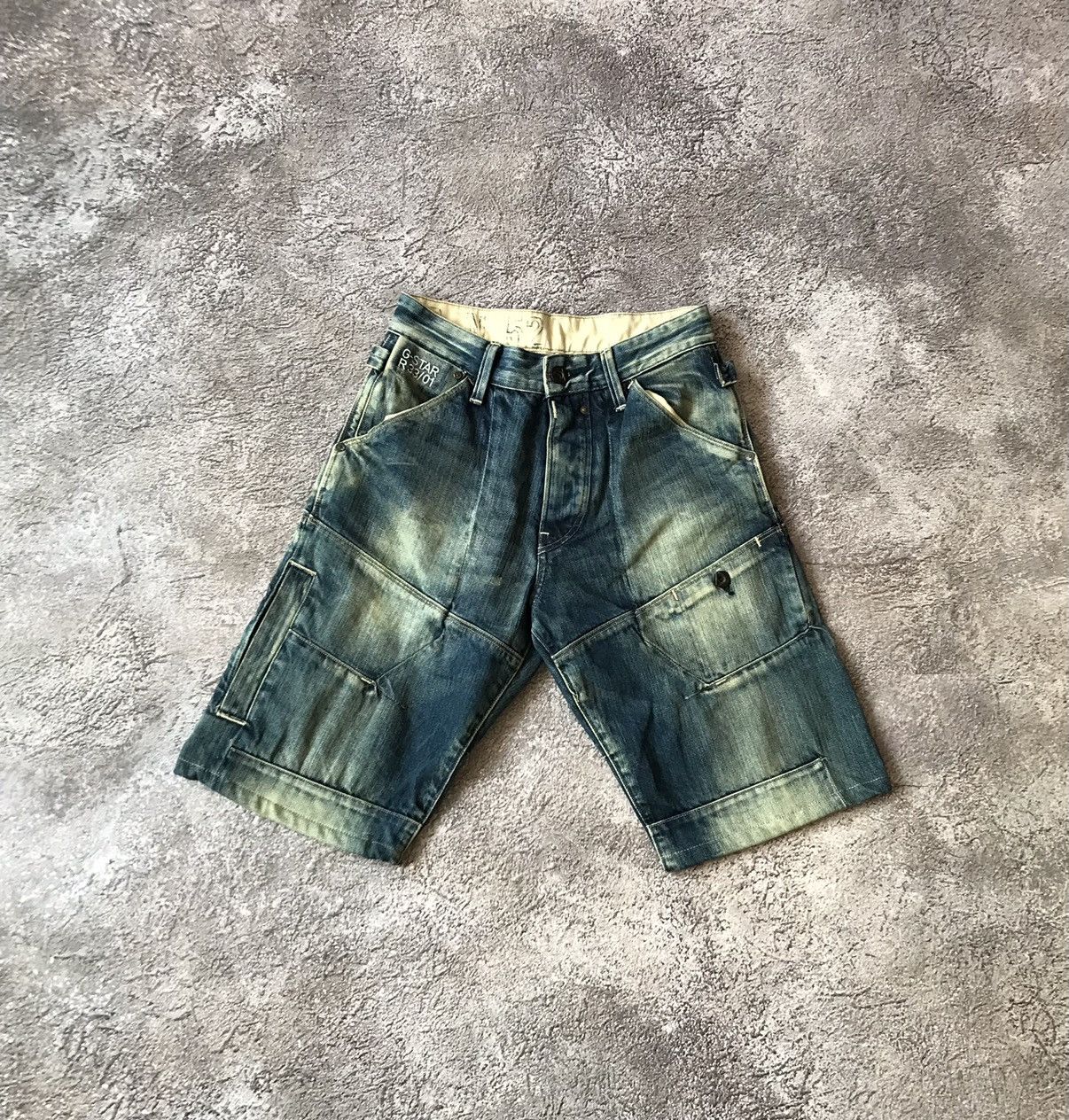 Vintage Vintage Y2K Faded Distressed Baggy Shorts Streetwear Logo 26 Size US 26 / EU 42 - 1 Thumbnail
