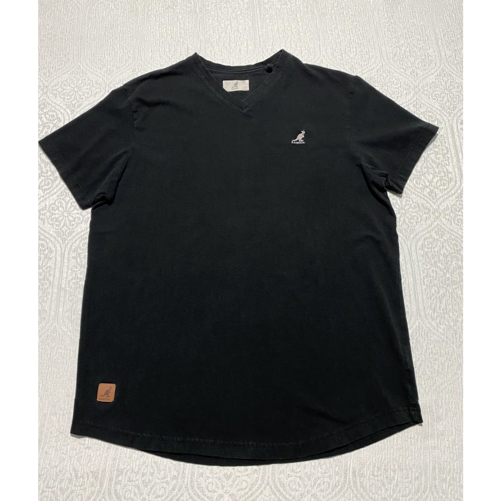 Kangol Kangol Shirt Mens Large Black V Neck Short Sleeve Logo Stretch Cotton Tee Size US L / EU 52-54 / 3 - 7 Thumbnail