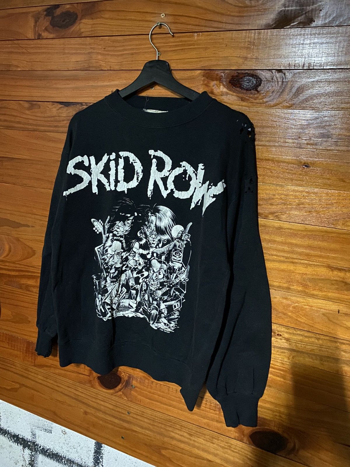 Vintage Vintage 1991 Skid Row Donington Tour Sweatshirt – Distressed Size US M / EU 48-50 / 2 - 7 Thumbnail