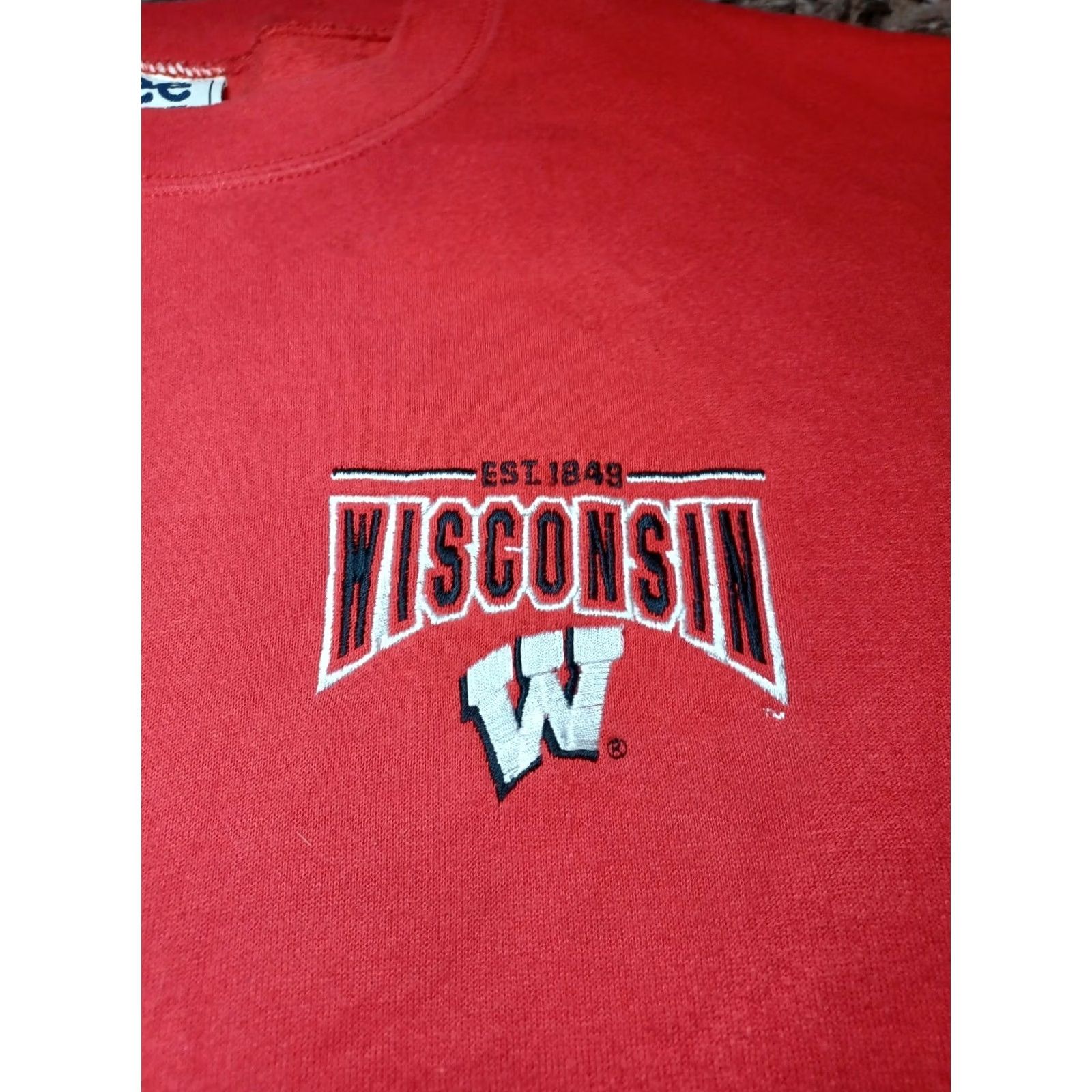 LeSportsac VINTAGE Wisconsin University Badgers Sweatshirt Crewneck Lee Sports Large Red 90s Sports Unisex Adults Size US L / EU 52-54 / 3 - 2 Thumbnail