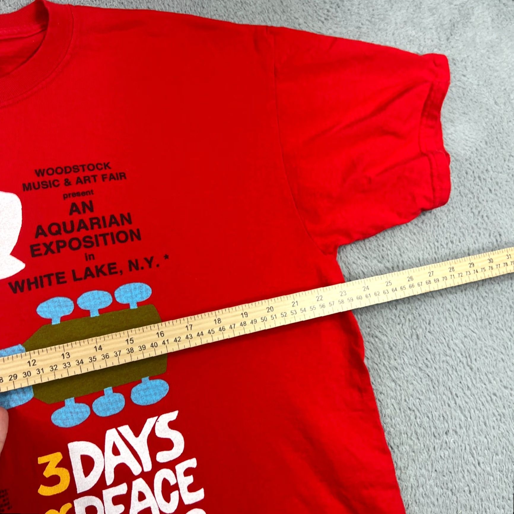 Gildan VINTAGE Woodstock Music And Art Fair T-Shirt Gildan XL Red Mens Size US XL / EU 56 / 4 - 7 Thumbnail