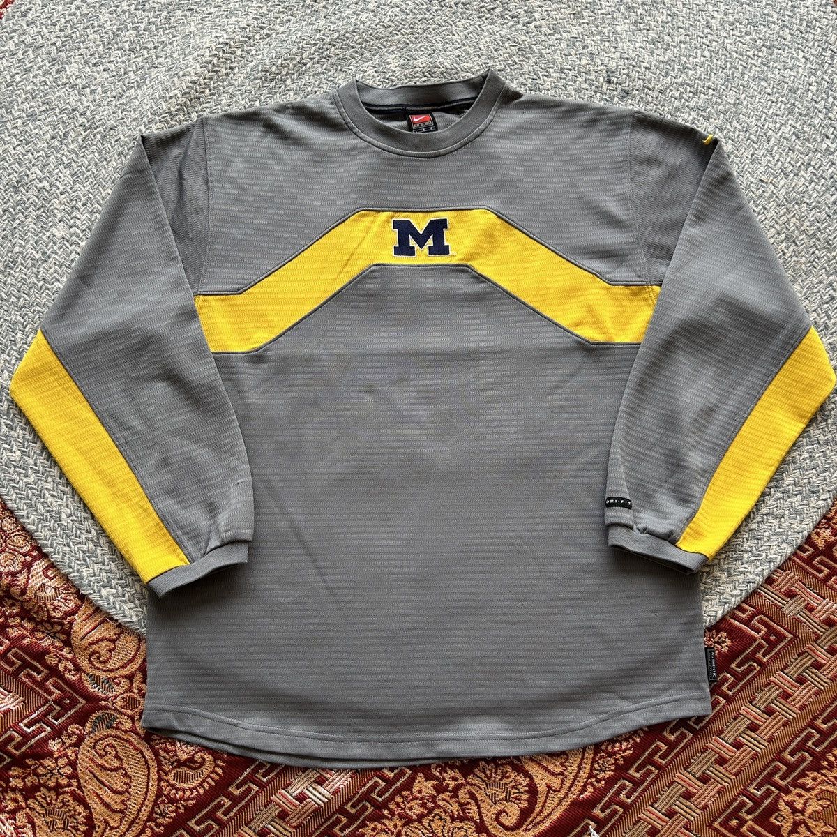 Nike × Vintage Vintage Nike Michigan sweatshirt Size US M / EU 48-50 / 2 - 1 Thumbnail
