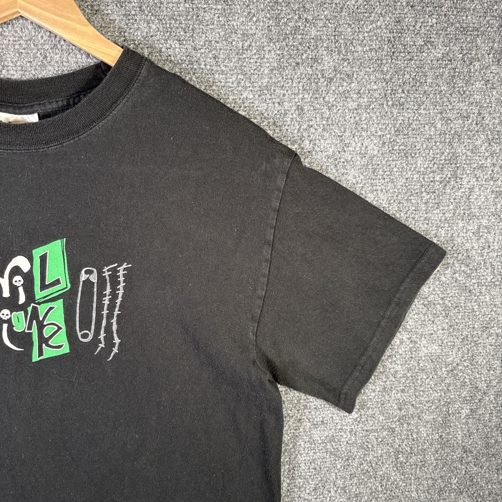 Band Tees Vintage Avril Lavigne Shirt Mens Medium Black Bonez Punk Size US M / EU 48-50 / 2 - 3 Thumbnail