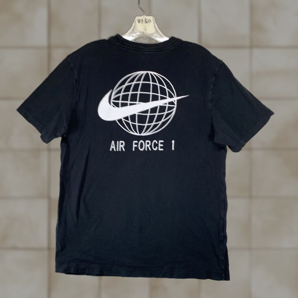 Nike VINTAGE Nike T-Shirt Men Medium Black 90s Retro Air Force One AF1 Logo Graphic Size US M / EU 48-50 / 2 - 1 Thumbnail