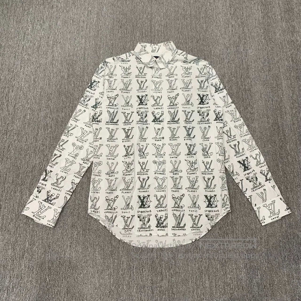 Louis Vuitton lv logo print long sleeve shirt. Size US S / EU 44-46 / 1 - 1 Thumbnail