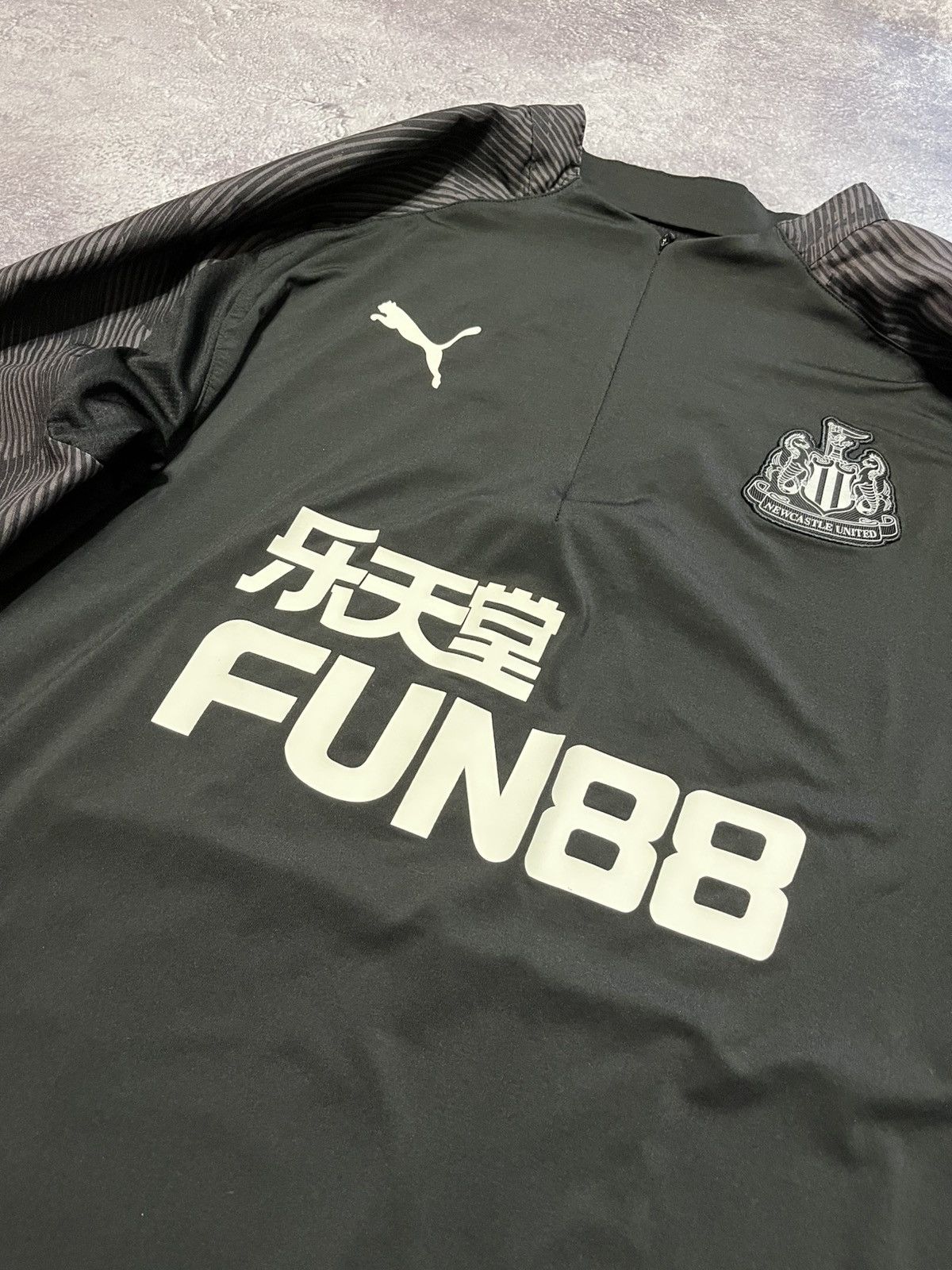 Puma New Castle Puma training 2019/2020 long sleeve Size US L / EU 52-54 / 3 - 2 Thumbnail