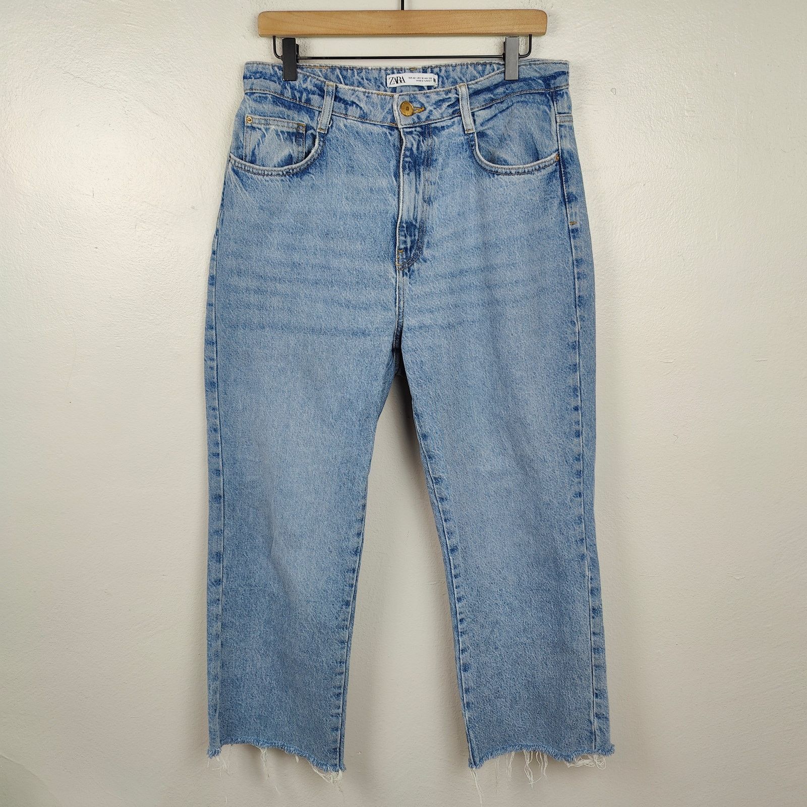 Zara Zara Straight Leg Jeans Womens 10 Raw Hem High Rise Size 32" / US 10 / IT 46 - 1 Thumbnail