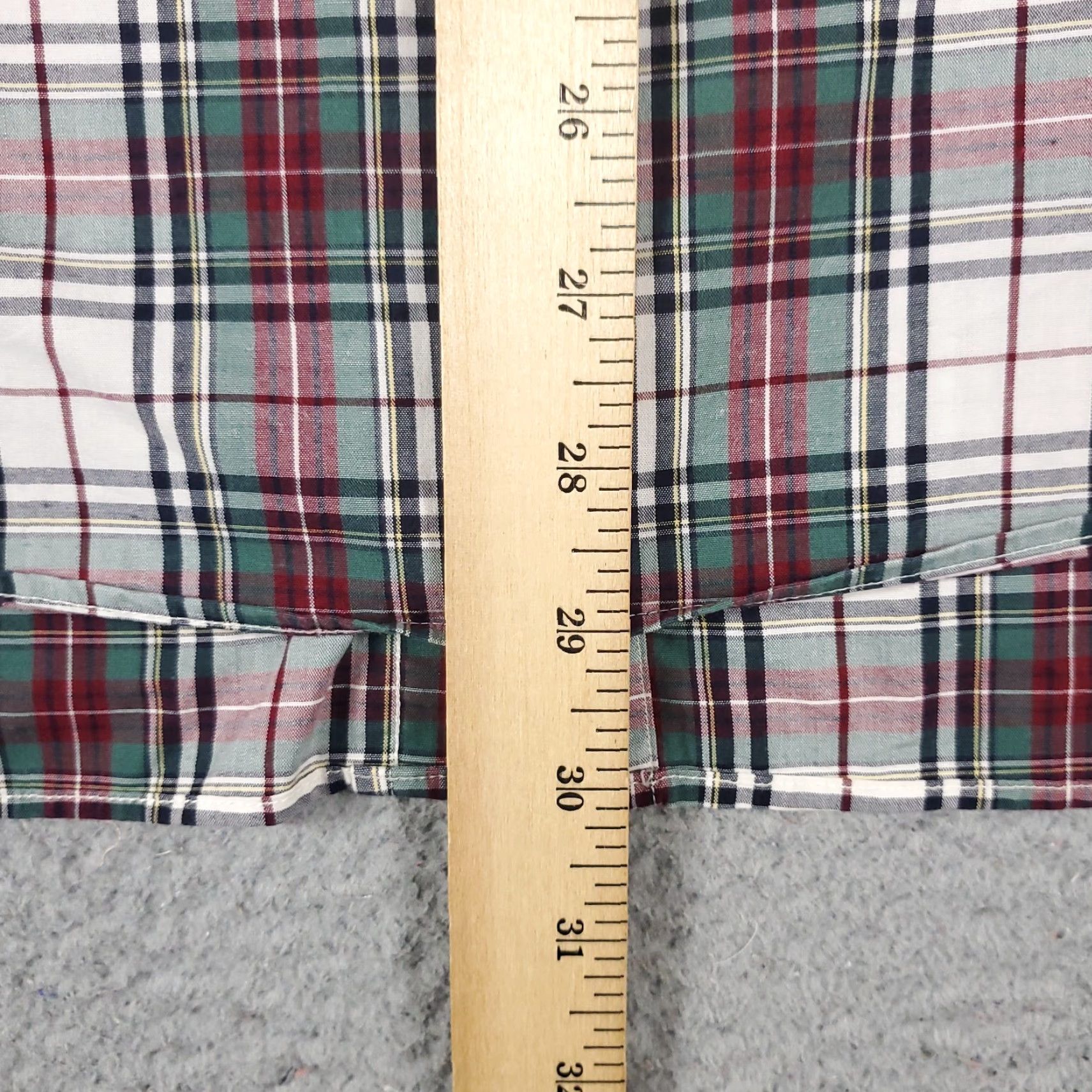 Nautica Nautica Shirt Mens Large Gray Red Plaid Button-Up Long Sleeve Casual Business Formal Workwear 90s Modern Preppy Mens Size US L / EU 52-54 / 3 - 6 Thumbnail