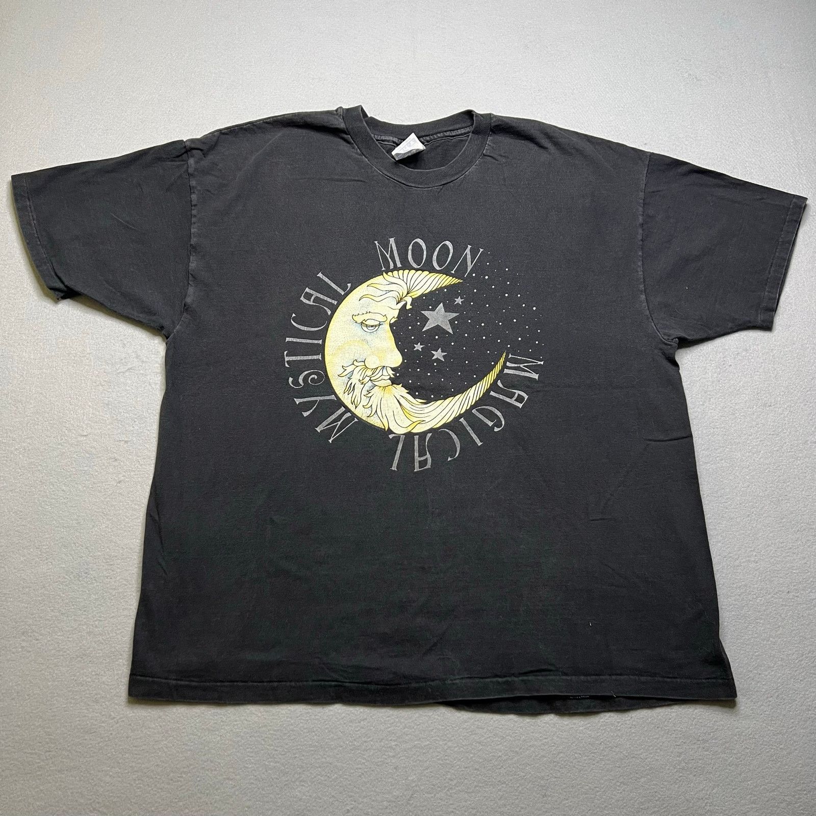 Hanes Vintage Mystic Moon Magical T Shirt XXL Celestial Tee 90s Size US XXL / EU 58 / 5 - 1 Thumbnail